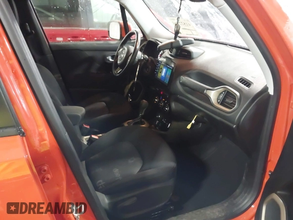 2017 Jeep Renegade Latitude with VIN ZACCJBBB0HPF13775, listed as a IAAI auction lot 41822710 with 87,804 mi miles. Bid and sale history available at carsss.com. Image 5.