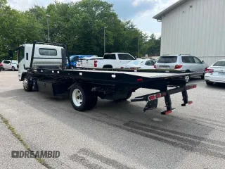 2019 Isuzu NRR IBT z VIN JALE5W161K7305027, wystawiony jako Copart lot #49543035 z przebiegiem 168 281 mil mil oraz Tytuł czysty. Historia ofert i sprzedaży dostępna na DreamBid. Obrazek 3.