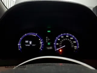 2010 Lexus HS 250h with VIN JTHBB1BA3A2020021, listed as a Copart auction lot 42806165 with 70,294 mi miles and Salvage Title. Bid and sale history available at DreamBid. Image 9.