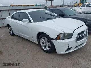 2013 Dodge Charger SXT Plus with VIN 2C3CDXHGXDH537220, listed as a IAAI auction lot 41905479 with 140,075 mi miles. Bid and sale history available at carsss.com. Image 1.