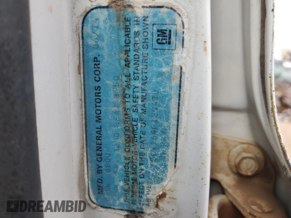 1974 Chevrolet Suburban z VIN CCY164F189473, wystawiony jako Copart lot #49678415 z przebiegiem Nie podano mil oraz Czysty tytuł • Clean title. Historia ofert i sprzedaży dostępna na DreamBid. Obrazek 13.