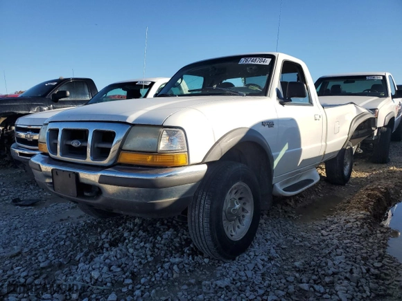 1998 Ford Ranger XL with VIN 1FTYR11U5WTA04293, listed as a Copart auction lot 46054785 with 124,593 mi miles and Salvage Title. Bid and sale history available at carsss.com. Image 1.