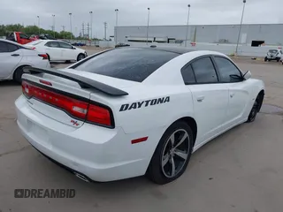 2013 Dodge Charger RT with VIN 2C3CDXCT8DH729644, listed as a IAAI auction lot 41932502 with 149,685 mi miles and . Bid and sale history available at carsss.com. Image 4.