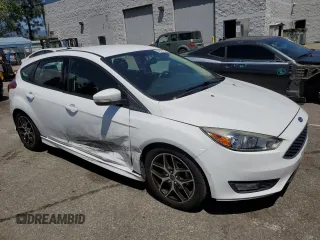 2016 Ford Focus SE with VIN 1FADP3K24GL225565, listed as a Copart auction lot 54949705 with 124,532 mi miles and Salvage Title. Bid and sale history available at carsss.com. Image 4.