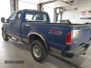 2003 Ford F-250 XL z VIN 1FTNX21L43EB43448, wystawiony jako IAAI lot #42720056 z przebiegiem 282 271 mil mil oraz . Historia ofert i sprzedaży dostępna na DreamBid. Obrazek 3.