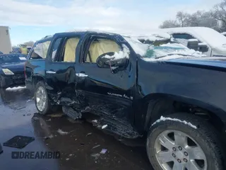 2007 GMC Yukon XL SLT with VIN 1GKFK16377R377124, listed as a IAAI auction lot 41808174 with 217,584 mi miles. Bid and sale history available at carsss.com. Image 6.