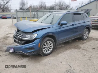 2020 Volkswagen Tiguan S z VIN 3VV0B7AX6LM066232, wystawiony jako Copart lot #44961755 z przebiegiem 39 770 mil mil oraz Szkoda całkowita • Salvage title. Historia ofert i sprzedaży dostępna na DreamBid. Obrazek 1.