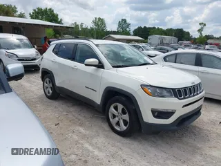 2018 Jeep Compass Latitude with VIN 3C4NJCBB3JT125517, listed as a IAAI auction lot 42132890 with 155,746 mi miles. Bid and sale history available at carsss.com. Image 1.