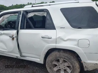 2010 Toyota 4Runner SR5 z VIN JTEZU5JR7A5008313, wystawiony jako IAAI lot #42242277 z przebiegiem 276 484 mil mil oraz . Historia ofert i sprzedaży dostępna na DreamBid. Obrazek 18.