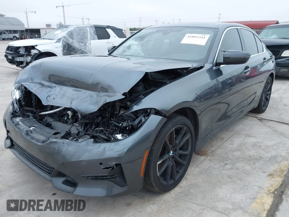 2021 BMW 3 Series 330i with VIN 3MW5R1J09M8C15403, listed as a IAAI auction lot 41892341 with 30,975 mi miles and . Bid and sale history available at carsss.com. Image 18.