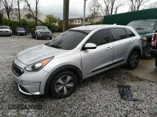 2018 Kia Niro LX with VIN KNDCB3LCXJ5147445, listed as a IAAI auction lot 41930470 with 134,224 mi miles. Bid and sale history available at carsss.com. Image 17.