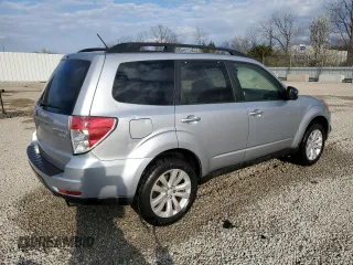 2012 Subaru Forester X Limited with VIN JF2SHAEC6CH470258, listed as a Copart auction lot 50580525 with 135,750 mi miles and Non repairable. Bid and sale history available at DreamBid. Image 3.