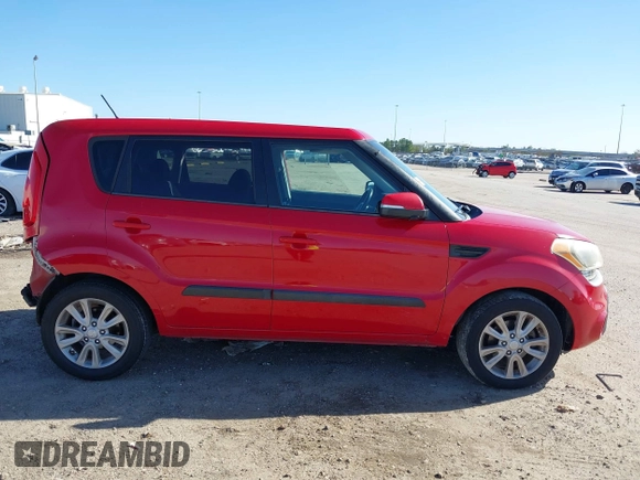 2013 Kia Soul ! with VIN KNDJT2A60D7569910, listed as a IAAI auction lot 41219582 with 125,015 mi miles. Bid and sale history available at carsss.com. Image 14.