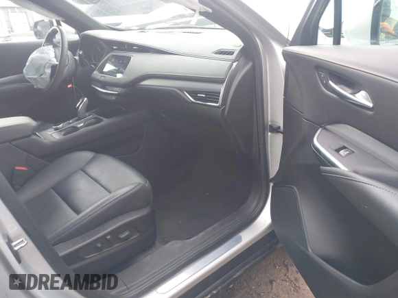 2022 Cadillac XT4 AWD Premium Luxury with VIN 1GYFZDR43NF152561, listed as a IAAI auction lot 41669571 with 16,274 mi miles and . Bid and sale history available at carsss.com. Image 5.