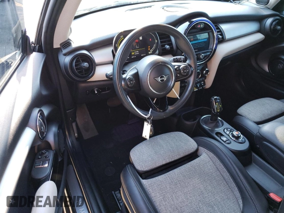 2020 MINI Hardtop Cooper SE with VIN WMWXP3C07L2M43632, listed as a Copart auction lot 79242974 with 45,373 mi miles and Salvage Title. Bid and sale history available at DreamBid. Image 8.