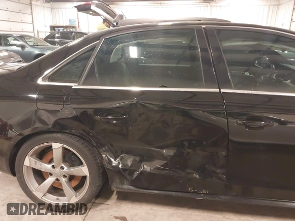 2011 Audi S4 Premium Plus z VIN WAUBGAFL4BA056609, wystawiony jako IAAI lot #41221310 z przebiegiem 145 992 mil mil oraz . Historia ofert i sprzedaży dostępna na DreamBid. Obrazek 6.