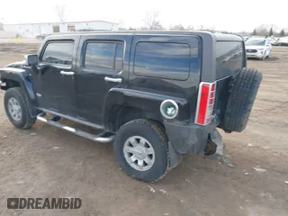 2008 Hummer H3 SUV with VIN 5GTEN13E288105892, listed as a IAAI auction lot 41812651 with 217,426 mi miles. Bid and sale history available at carsss.com. Image 3.
