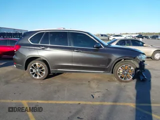 2017 BMW X5 xDrive50i z VIN 5UXKR6C34H0J85462, wystawiony jako IAAI lot #41768496 z przebiegiem 109 596 mil mil oraz . Historia ofert i sprzedaży dostępna na DreamBid. Obrazek 13.
