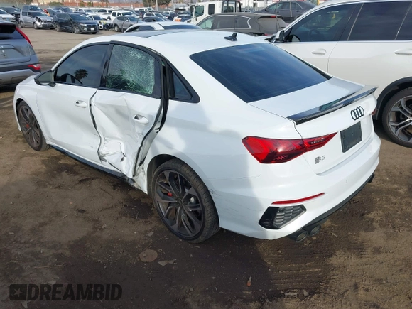 2024 Audi S3 Prestige z VIN WAUJ3DGY8RA070820, wystawiony jako IAAI lot #41106634 z przebiegiem 6358 mil mil oraz . Historia ofert i sprzedaży dostępna na DreamBid. Obrazek 3.