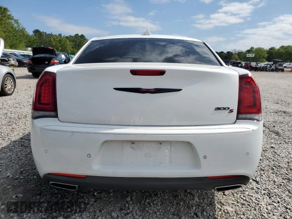 2021 Chrysler 300 S z VIN 2C3CCABG5MH541488, wystawiony jako Copart lot #49311155 z przebiegiem 80 806 mil mil oraz Szkoda całkowita • Salvage title. Historia ofert i sprzedaży dostępna na DreamBid. Obrazek 6.