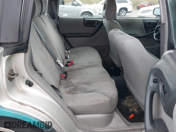 2001 Subaru Forester L with VIN JF1SF63551H762136, listed as a IAAI auction lot 40521706 with 0 mi miles. Bid and sale history available at carsss.com. Image 8.