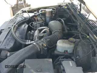2000 Chevrolet S-10 LS with VIN 1GCCS19W5Y8264994, listed as a IAAI auction lot 42794755 with 178,900 mi miles and . Bid and sale history available at DreamBid. Image 14.