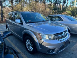 2017 Dodge Journey SXT z VIN 3C4PDDBG5HT578436, wystawiony jako Copart lot #82705154 z przebiegiem 70 111 mil mil oraz Czysty tytuł • Clean title. Historia ofert i sprzedaży dostępna na DreamBid. Obrazek 1.