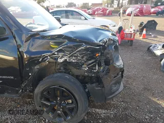 2017 Jeep Renegade Latitude with VIN ZACCJABB9HPE67907, listed as a IAAI auction lot 41425107 with 57,300 mi miles. Bid and sale history available at carsss.com. Image 6.