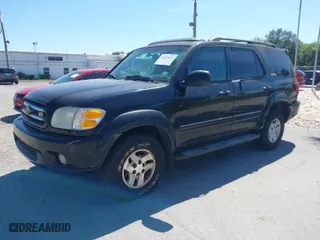 2002 Toyota Sequoia Limited with VIN 5TDZT38AX2S091954, listed as a IAAI auction lot 42035632 with 206,969 mi miles. Bid and sale history available at carsss.com. Image 2.