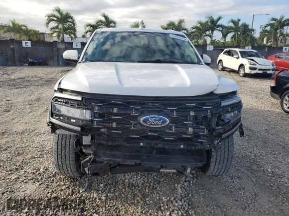 2022 Ford Expedition Limited with VIN 1FMJU1KT6NEA65222, listed as a Copart auction lot 45297205 with 38,423 mi miles and Clean Title. Bid and sale history available at carsss.com. Image 5.