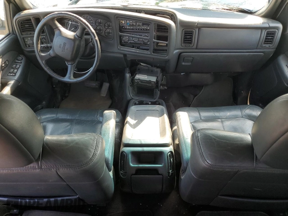 2002 GMC Sierra 1500HD SLE z VIN 1GTGC13U22F117864, wystawiony jako Copart lot #60396074 z przebiegiem Nie podano mil oraz Szkody całkowita. Historia ofert i sprzedaży dostępna na DreamBid. Obrazek 8.
