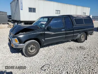 1991 Toyota 2WD Pickups DX with VIN JT4RN93P4M5033842, listed as a Copart auction lot 84711074 with 242,285 mi miles and Salvage Title. Bid and sale history available at carsss.com. Image 1.