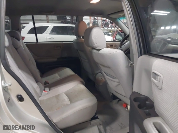 2006 Toyota Highlander w/3rd Row with VIN JTEEP21A160150739, listed as a IAAI auction lot 41347329 with 227,627 mi miles. Bid and sale history available at carsss.com. Image 8.