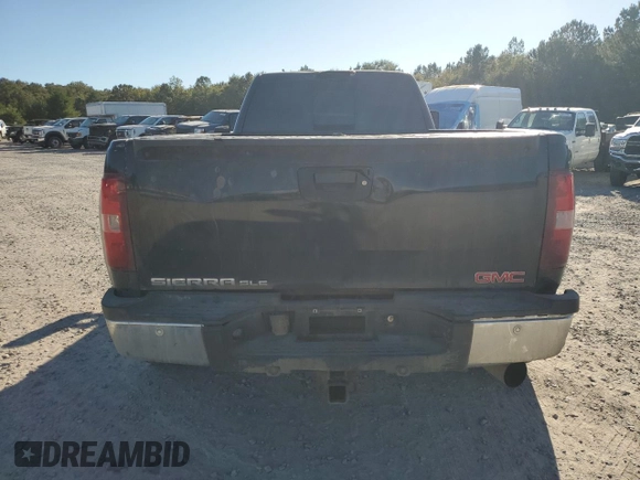 2008 GMC Sierra 3500HD DRW SLE2 z VIN 1GTJK33608F176636, wystawiony jako Copart lot #76945874 z przebiegiem 209 776 mil mil oraz Szkody całkowita. Historia ofert i sprzedaży dostępna na DreamBid. Obrazek 6.