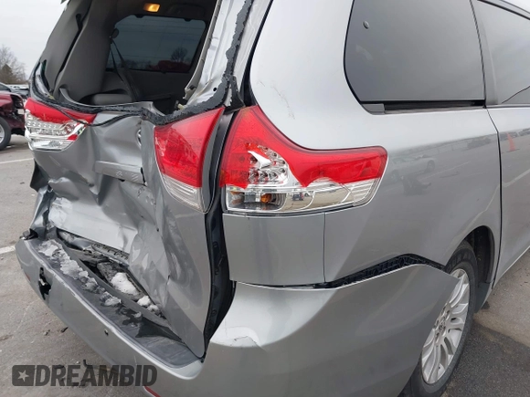 2011 Toyota Sienna XLE AAS with VIN 5TDYK3DC5BS150527, listed as a IAAI auction lot 41143189 with 147,551 mi miles and . Bid and sale history available at DreamBid. Image 20.