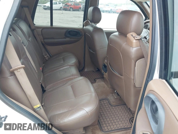 2003 Chevrolet TrailBlazer LS with VIN 1GNDS13S732101387, listed as a IAAI auction lot 41847763 with 172,939 mi miles. Bid and sale history available at carsss.com. Image 8.