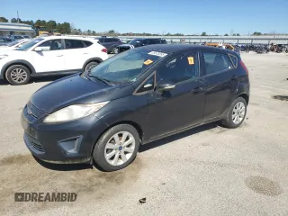 2013 Ford Fiesta SE with VIN 3FADP4EJ1DM195864, listed as a Copart auction lot 49529395 with 87,307 mi miles and Clean Title. Bid and sale history available at carsss.com. Image 1.
