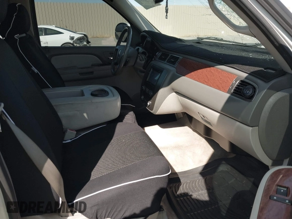 2007 GMC Yukon XL SLT with VIN 1GKFC16007R427817, listed as a IAAI auction lot 41836223 with 154,599 mi miles. Bid and sale history available at carsss.com. Image 5.