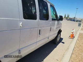 2007 Ford Econoline Cargo Commercial z VIN 1FTNE24LX7DA66517, wystawiony jako IAAI lot #42566208 z przebiegiem 125 518 mil mil oraz . Historia ofert i sprzedaży dostępna na DreamBid. Obrazek 16.