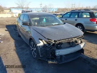 2018 Nissan Maxima SV with VIN 1N4AA6AP4JC389263, listed as a IAAI auction lot 41654077 with 111,149 mi miles. Bid and sale history available at carsss.com. Image 1.