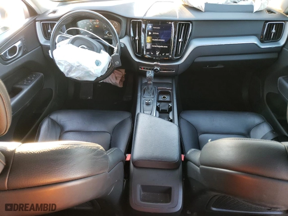 2018 Volvo XC60 Momentum with VIN YV4A22RK4J1023689, listed as a Copart auction lot 42151805 with 114,341 mi miles and Salvage Title. Bid and sale history available at carsss.com. Image 8.