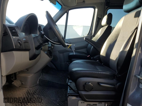 2017 Mercedes-Benz Sprinter with VIN WDZFE7CD9HP389548, listed as a Copart auction lot 42171945 with 126,113 mi miles and Salvage Title. Bid and sale history available at DreamBid. Image 7.