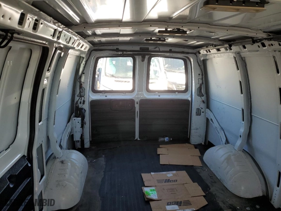 2017 GMC Savana Cargo Van with VIN 1GTW7AFFXH1102600, listed as a Copart auction lot 75233954 with 180,467 mi miles and Salvage Title. Bid and sale history available at carsss.com. Image 10.