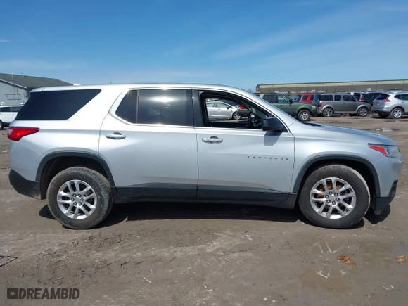 2018 Chevrolet Traverse LS with VIN 1GNERFKW7JJ107758, listed as a IAAI auction lot 41948191 with 91,032 mi miles. Bid and sale history available at carsss.com. Image 12.