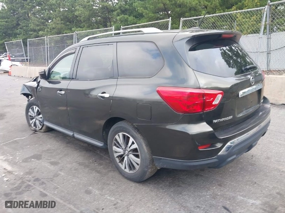 2017 Nissan Pathfinder SL with VIN 5N1DR2MM2HC615493, listed as a IAAI auction lot 40003811 with NaN miles. Bid and sale history available at carsss.com. Image 3.