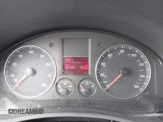 2009 Volkswagen Jetta SE z VIN 3VWRM71K99M167159, wystawiony jako IAAI lot #42409998 z przebiegiem 78 459 mil mil oraz . Historia ofert i sprzedaży dostępna na DreamBid. Obrazek 7.
