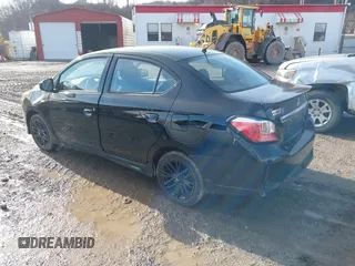 2024 Mitsubishi Mirage ES z VIN ML32FUFJ9RHF11080, wystawiony jako IAAI lot #41519944 z przebiegiem 8 800 mil mil oraz . Historia ofert i sprzedaży dostępna na DreamBid. Obrazek 3.