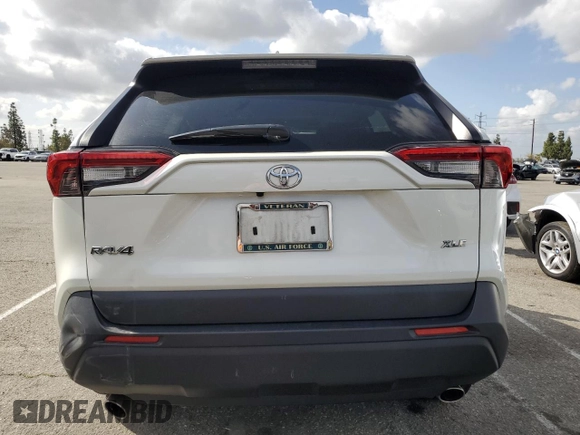 2021 Toyota RAV4 XLE Premium with VIN 2T3C1RFV1MW180625, listed as a Copart auction lot 51799175 with 63,692 mi miles and Salvage title. Bid and sale history available at DreamBid. Image 6.