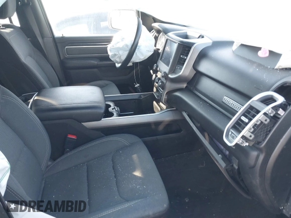 2022 Ram 1500 Big Horn z VIN 1C6RRFBG7NN423072, wystawiony jako IAAI lot #41531127 z przebiegiem 41 347 mil mil oraz . Historia ofert i sprzedaży dostępna na DreamBid. Obrazek 5.