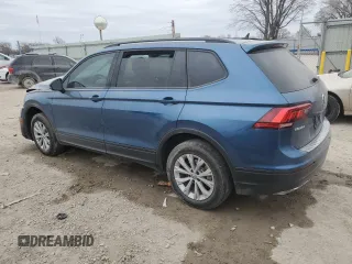 2020 Volkswagen Tiguan S with VIN 3VV0B7AX6LM066232, listed as a Copart auction lot 44961755 with 39,770 mi miles and Salvage title. Bid and sale history available at DreamBid. Image 2.